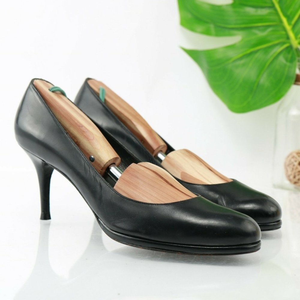Stuart Weitzman Dress Pump Size 9.5 Black Leather Classic Stiletto High Heel